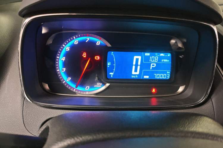 Used Chevrolet Trax 2016 1.4T Automatic Two-Wheel Drive Comfort Version with Sunroof Instrument Cluster