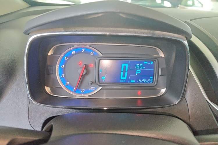 Used Chevrolet Trax 2016 1.4T Automatic Two-Wheel Drive Comfort Version with Sunroof Instrument Cluster