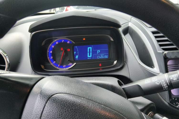 Used Chevrolet Trax 2016 1.4T Automatic Two-Wheel Drive Comfort Version with Sunroof Instrument Cluster