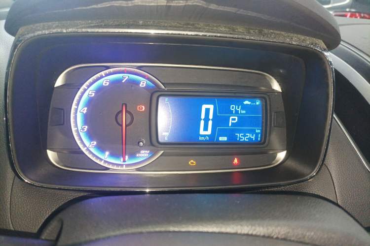 Used Chevrolet Trax 2016 1.4T Automatic Two-Wheel Drive Comfort Version with Sunroof Instrument Cluster