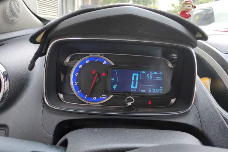 Used Chevrolet Trax 2016 1.4T Manual Two-Wheel Drive Comfort Version with Sunroof Instrument Cluster