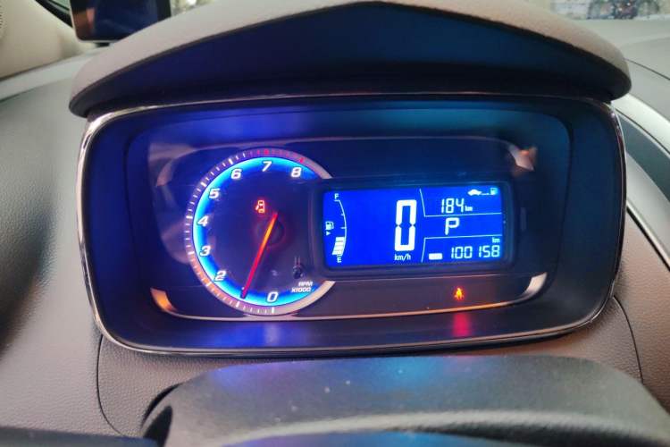 Used Chevrolet Trax 2016 1.4T Automatic Two-Wheel Drive Comfort Version with Sunroof Instrument Cluster