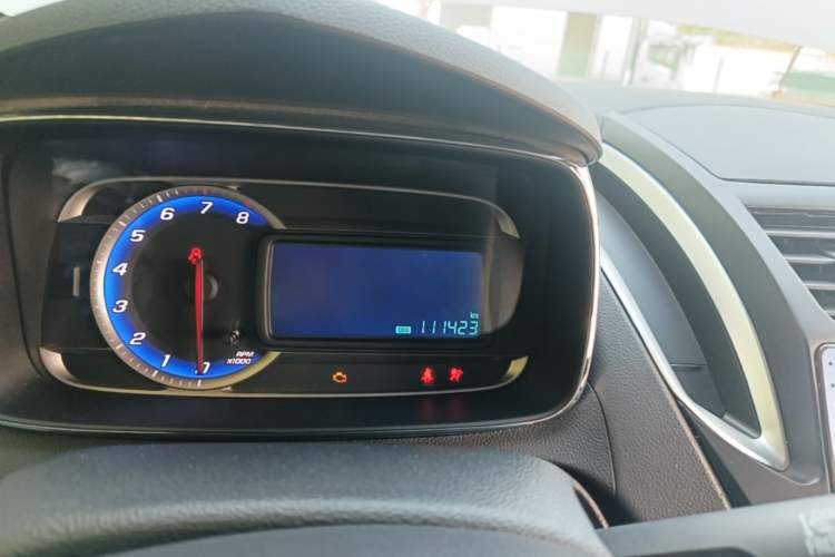 Used Chevrolet Trax 2016 1.4T Manual Two-Wheel Drive Comfort Version with Sunroof Instrument Cluster