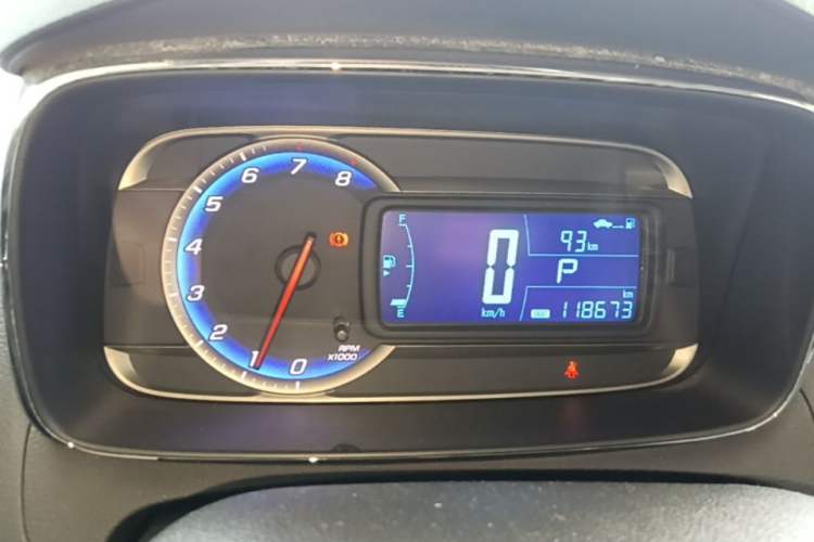 Used Chevrolet Trax 2016 1.4T Automatic Two-Wheel Drive Comfort Version with Sunroof Instrument Cluster