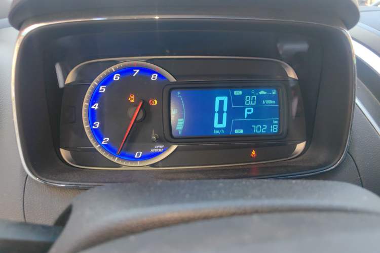 Used Chevrolet Trax 2016 1.4T Automatic Two-Wheel Drive Comfort Version with Sunroof Instrument Cluster