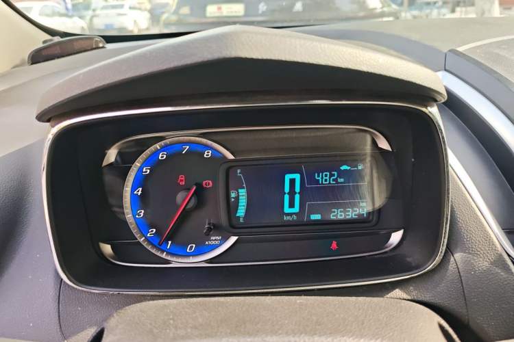 Used Chevrolet Trax 2016 1.4T Manual Two-Wheel Drive Comfort Version with Sunroof Instrument Cluster