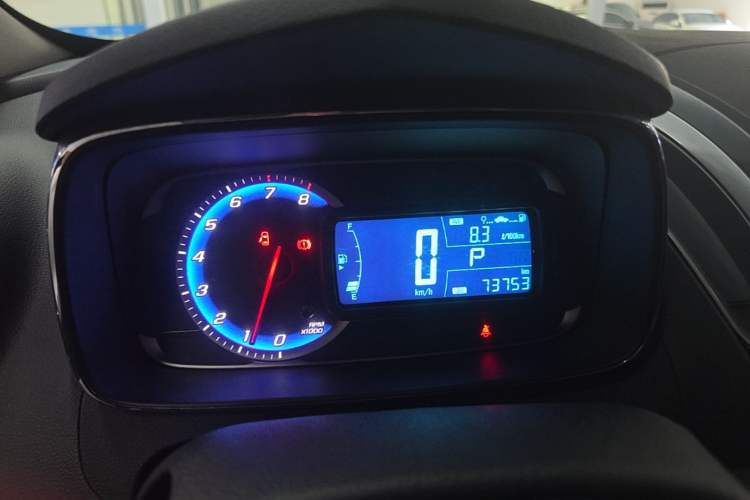 Used Chevrolet Trax 2016 1.4T Automatic Two-Wheel Drive Comfort Version with Sunroof Instrument Cluster