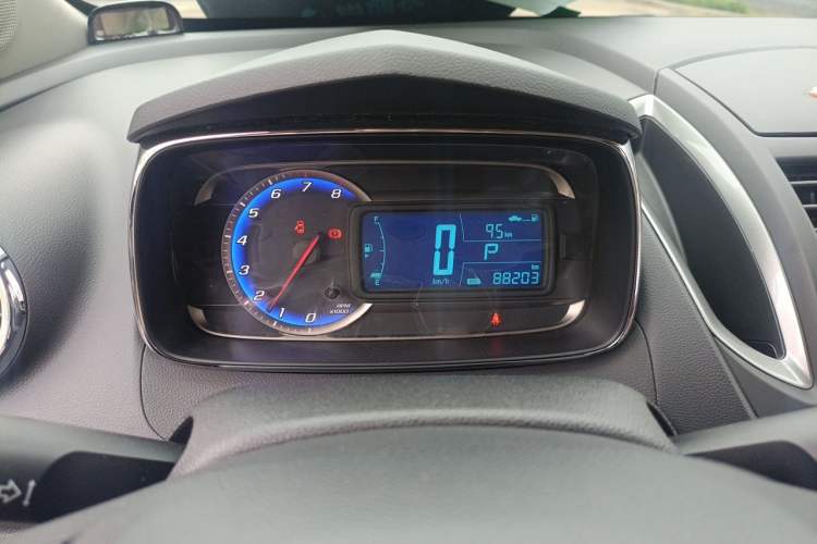 Used Chevrolet Trax 2016 1.4T Automatic Two-Wheel Drive Comfort Version with Sunroof Instrument Cluster