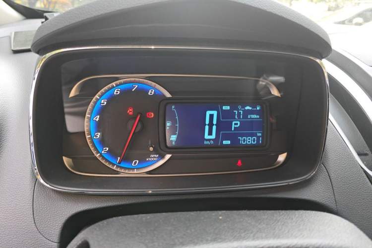 Used Chevrolet Trax 2016 1.4T Automatic Two-Wheel Drive Comfort Version with Sunroof Instrument Cluster