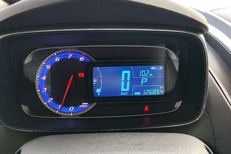 Used Chevrolet Trax 2016 1.4T Automatic Two-Wheel Drive Comfort Version with Sunroof Instrument Cluster