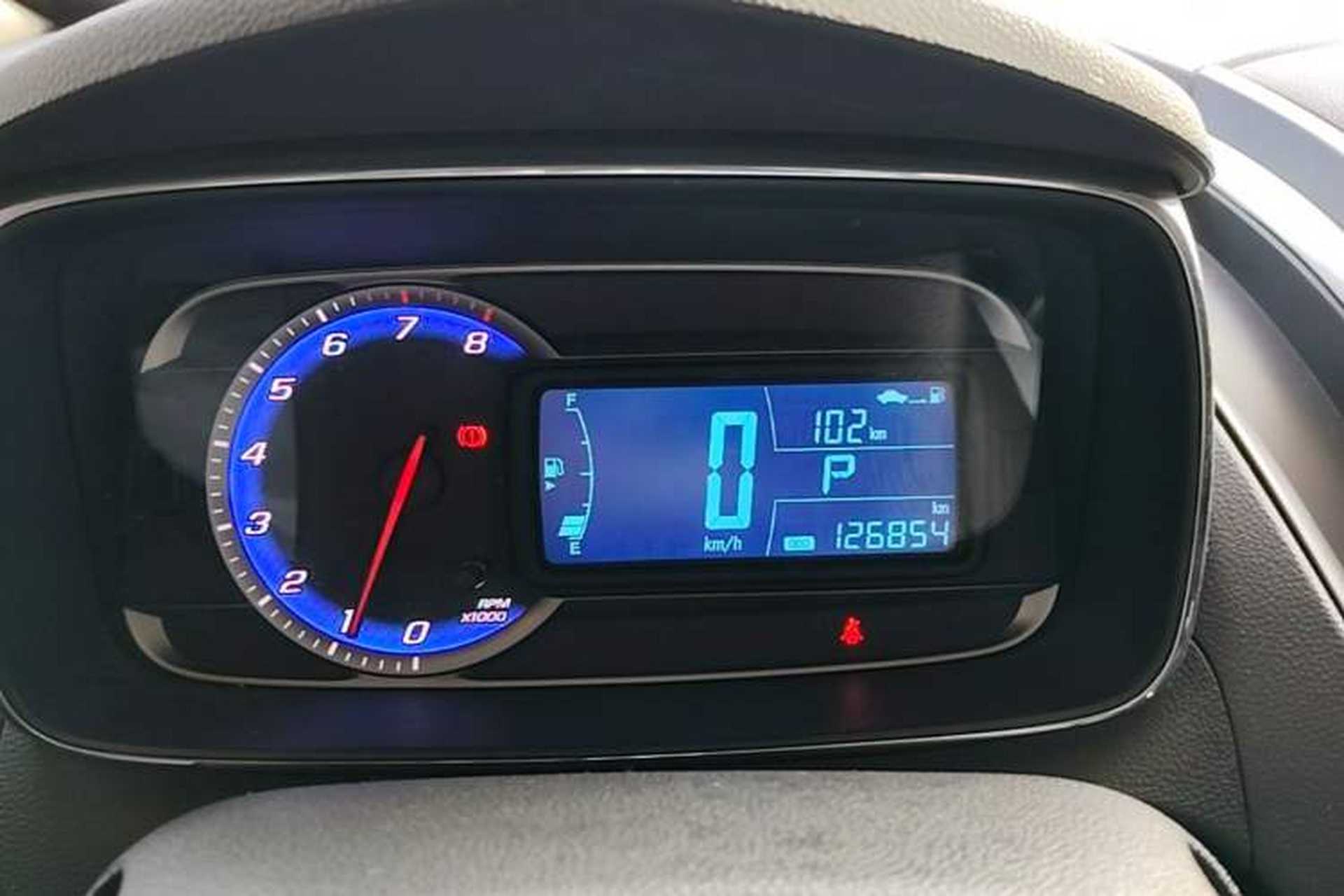 Used Chevrolet Trax 2016 1.4T Automatic Two-Wheel Drive Comfort Version with Sunroof Instrument Cluster