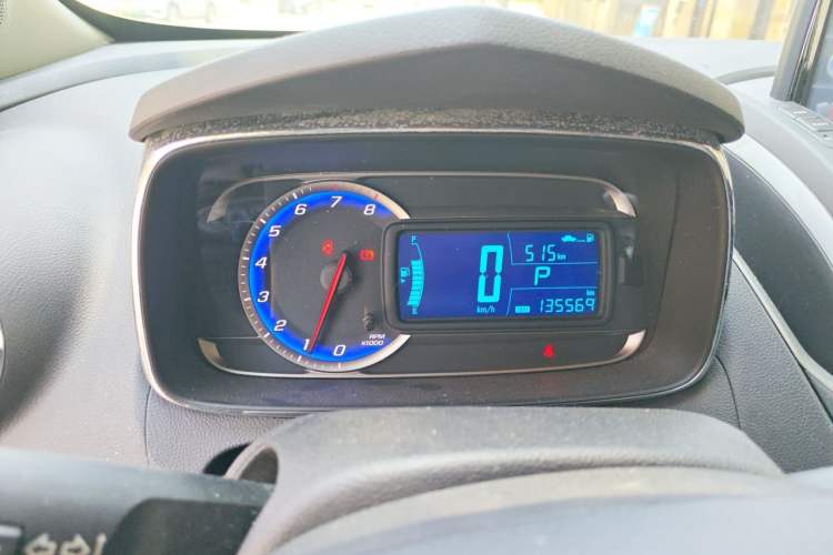 Used Chevrolet Trax 2016 1.4T Automatic Two-Wheel Drive Comfort Version with Sunroof Instrument Cluster