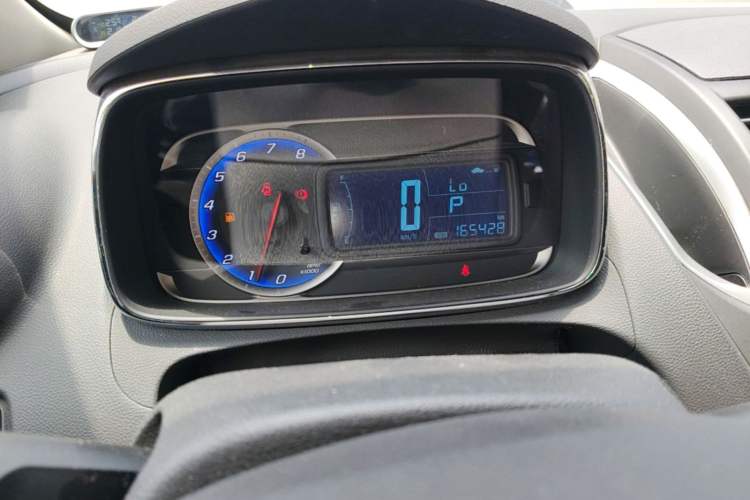 Used Chevrolet Trax 2016 1.4T Automatic Two-Wheel Drive Comfort Version with Sunroof Instrument Cluster