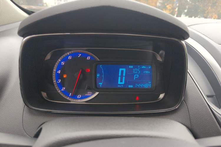 Used Chevrolet Trax 2016 1.4T Automatic Two-Wheel Drive Comfort Version with Sunroof Instrument Cluster