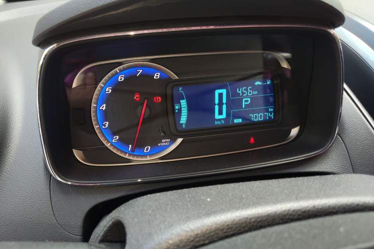 Used Chevrolet Trax 2016 1.4T Automatic Two-Wheel Drive Comfort Version with Sunroof Instrument Cluster