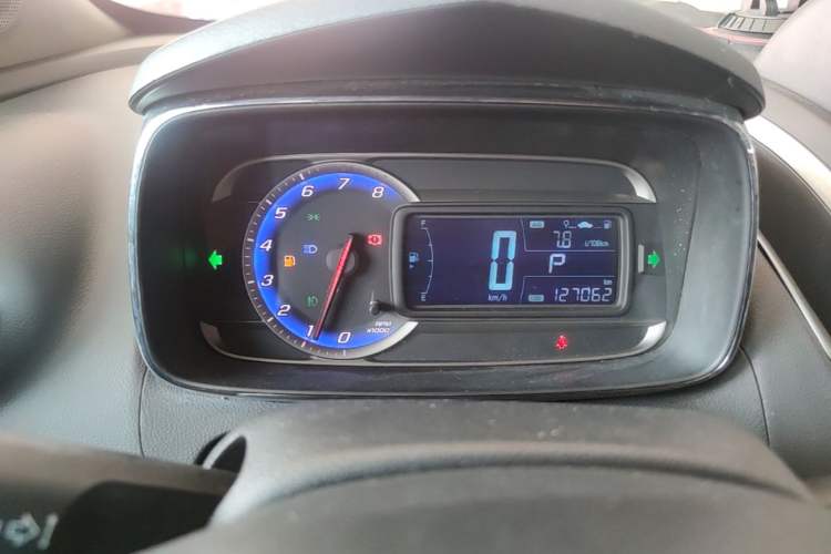 Used Chevrolet Trax 2016 1.4T Automatic Two-Wheel Drive Comfort Version with Sunroof Instrument Cluster