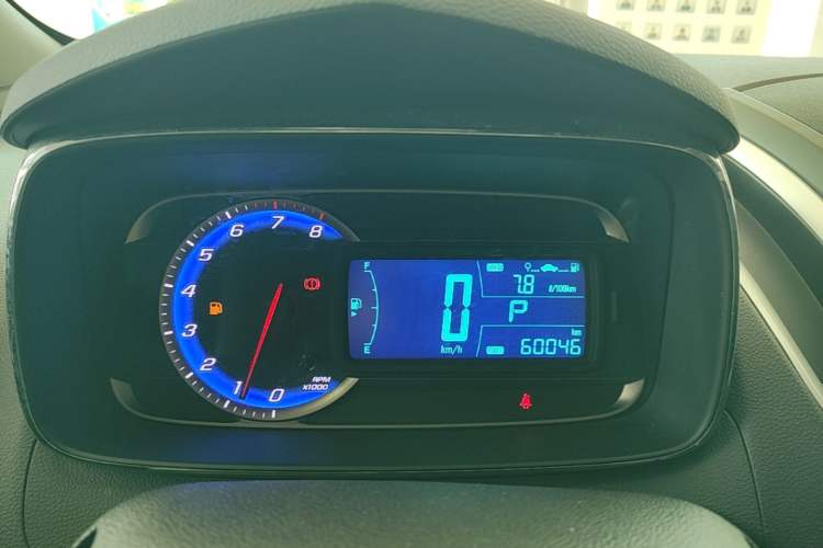 Used Chevrolet Trax 2016 1.4T Automatic Two-Wheel Drive Comfort Version with Sunroof Instrument Cluster