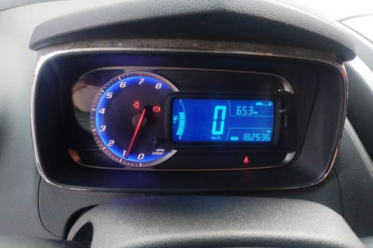 Used Chevrolet Trax 2016 1.4T Manual Two-Wheel Drive Comfort Version with Sunroof Instrument Cluster