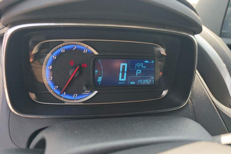 Used Chevrolet Trax 2016 1.4T Automatic Two-Wheel Drive Comfort Version with Sunroof Instrument Cluster
