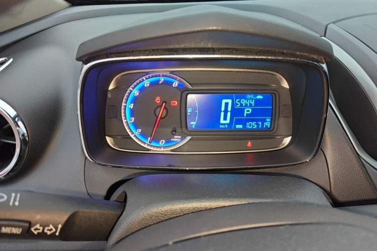 Used Chevrolet Trax 2016 1.4T Automatic Two-Wheel Drive Comfort Version with Sunroof Instrument Cluster