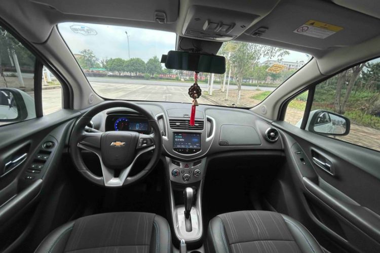 Used Chevrolet Trax 2016 1.4T Automatic Two-Wheel Drive Luxury Version Interior 3
