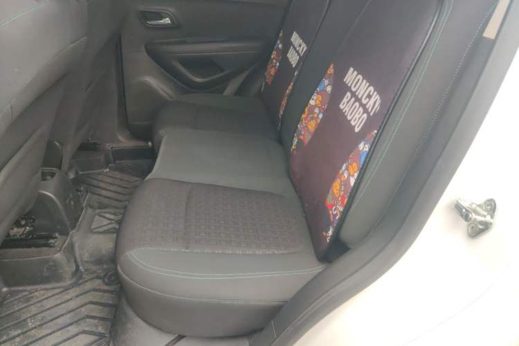 Used Chevrolet Trax 2016 1.4T Manual Two-Wheel Drive Comfort Version with Sunroof Interior 4
