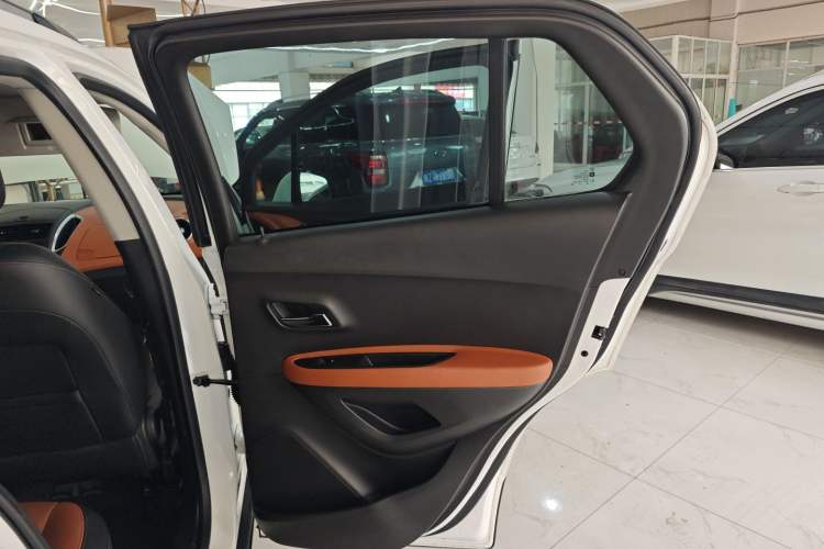 Used Chevrolet Trax 2016 1.4T Automatic 4x4 Flagship Model Interior 6