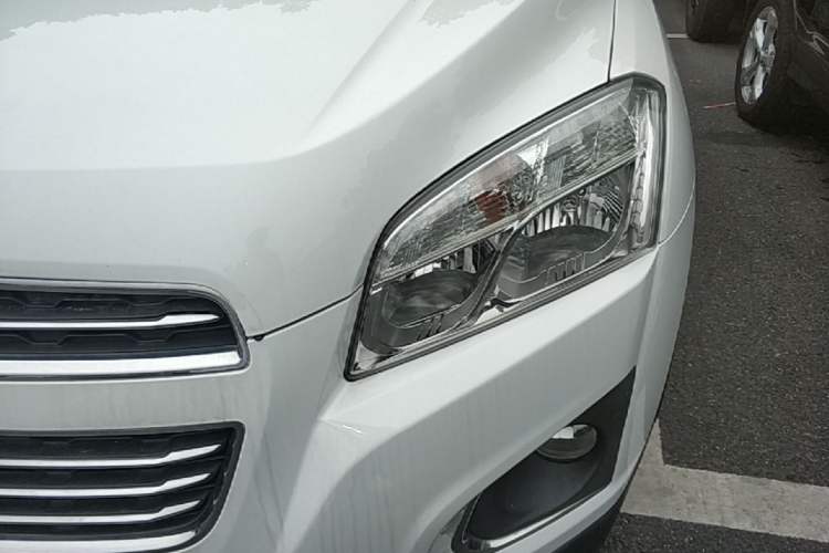 Used Chevrolet Trax 2016 1.4T Automatic Two-Wheel Drive Luxury Version Left Front Headlight