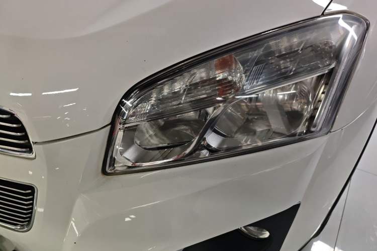 Used Chevrolet Trax 2016 1.4T Automatic Two-Wheel Drive Comfort Version with Sunroof Left Front Headlight
