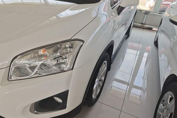 Used Chevrolet Trax 2016 1.4T Automatic Two-Wheel Drive Comfort Version with Sunroof Left Front Headlight