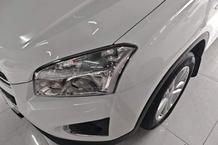 Used Chevrolet Trax 2016 1.4T Automatic Two-Wheel Drive Comfort Version with Sunroof Left Front Headlight