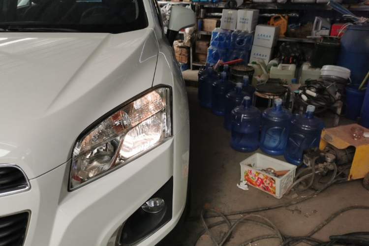 Used Chevrolet Trax 2016 1.4T Manual Two-Wheel Drive Comfort Version with Sunroof Left Front Headlight