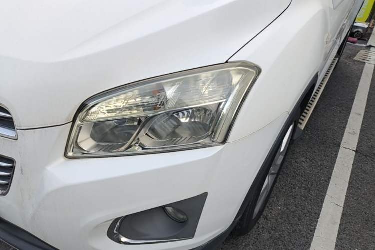 Used Chevrolet Trax 2016 1.4T Automatic Two-Wheel Drive Luxury Version Left Front Headlight