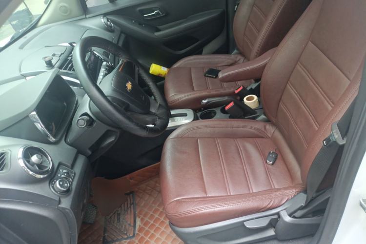 Used Chevrolet Trax 2016 1.4T Automatic Two-Wheel Drive Comfort Version with Sunroof Left Front Seat