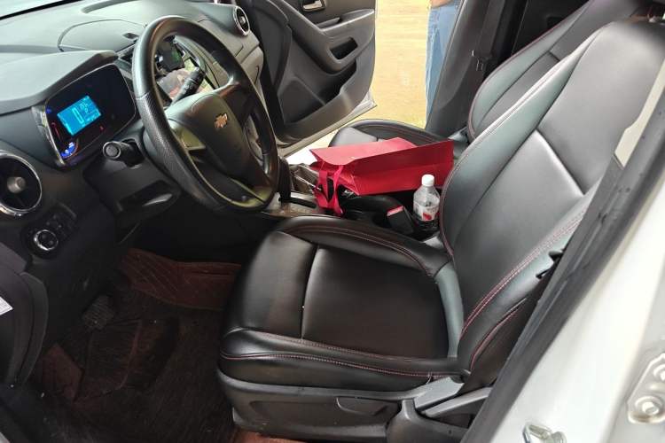 Used Chevrolet Trax 2016 1.4T Automatic Two-Wheel Drive Comfort Version with Sunroof Left Front Seat