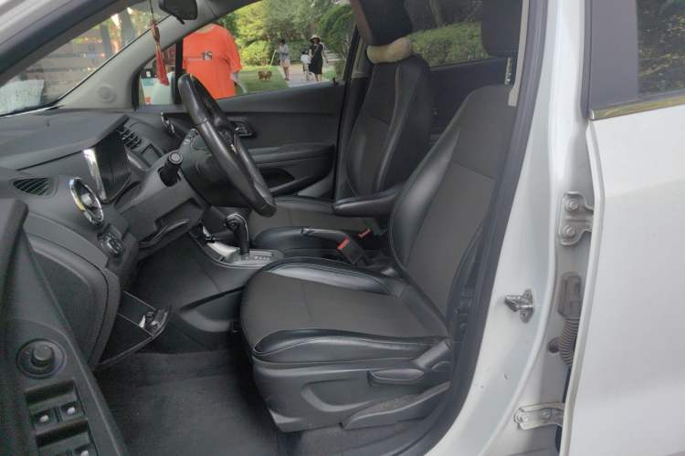 Used Chevrolet Trax 2016 1.4T Automatic Two-Wheel Drive Luxury Version Left Front Seat