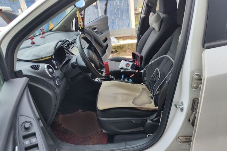 Used Chevrolet Trax 2016 1.4T Manual Two-Wheel Drive Comfort Version with Sunroof Left Front Seat