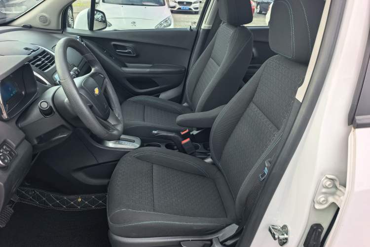Used Chevrolet Trax 2016 1.4T Automatic Two-Wheel Drive Comfort Version with Sunroof Left Front Seat