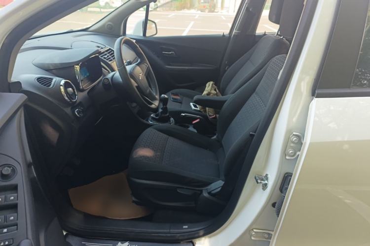 Used Chevrolet Trax 2016 1.4T Manual Two-Wheel Drive Comfort Version with Sunroof Left Front Seat