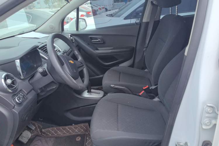 Used Chevrolet Trax 2016 1.4T Automatic Two-Wheel Drive Comfort Version with Sunroof Left Front Seat