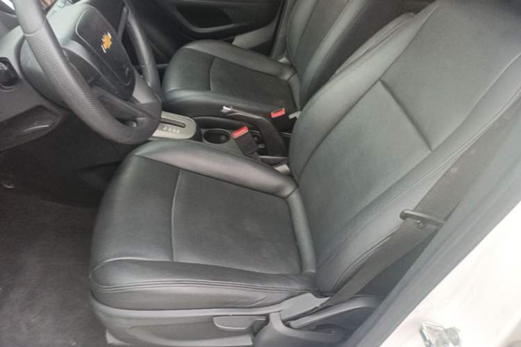 Used Chevrolet Trax 2016 1.4T Automatic Two-Wheel Drive Comfort Version with Sunroof Left Front Seat