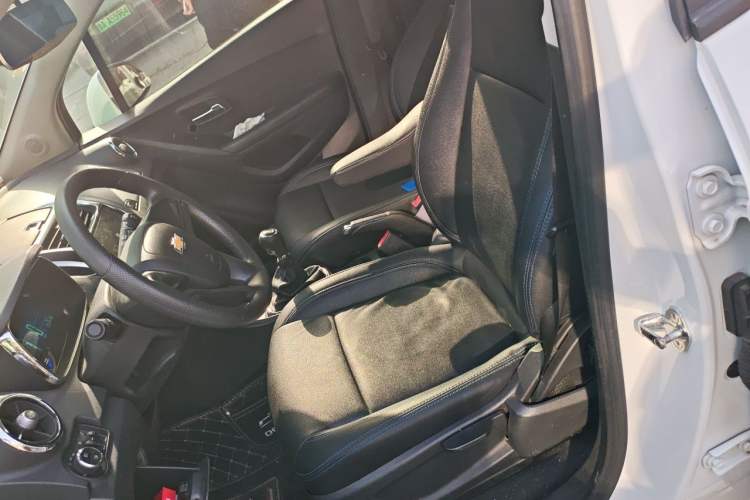 Used Chevrolet Trax 2016 1.4T Manual Two-Wheel Drive Comfort Version with Sunroof Left Front Seat