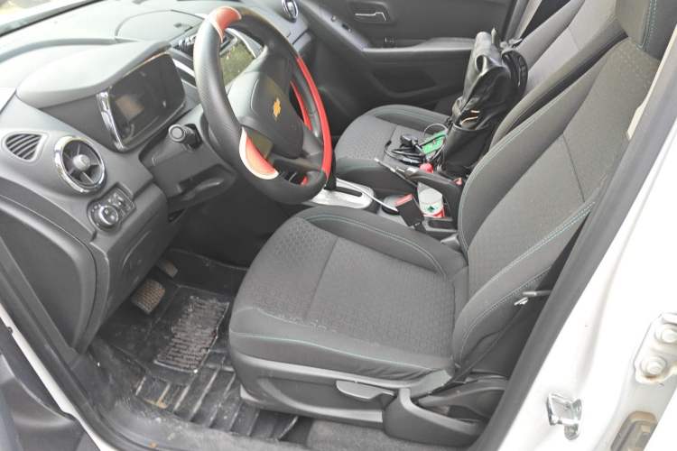 Used Chevrolet Trax 2016 1.4T Automatic Two-Wheel Drive Comfort Version with Sunroof Left Front Seat