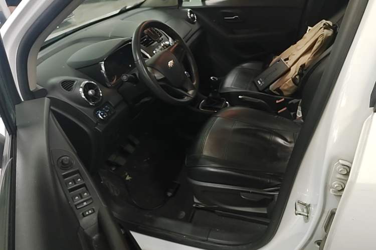 Used Chevrolet Trax 2016 1.4T Manual Two-Wheel Drive Comfort Version with Sunroof Left Front Seat