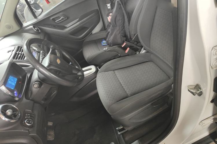 Used Chevrolet Trax 2016 1.4T Automatic Two-Wheel Drive Comfort Version with Sunroof Left Front Seat