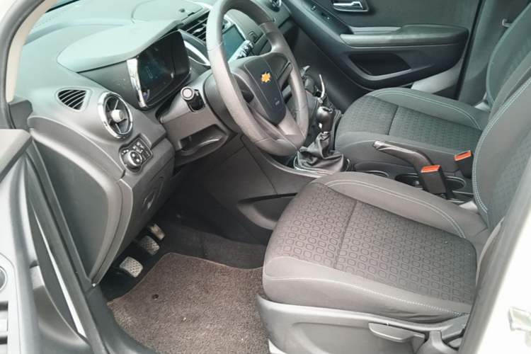 Used Chevrolet Trax 2016 1.4T Manual Two-Wheel Drive Comfort Version with Sunroof Left Front Seat
