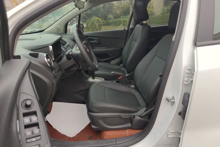 Used Chevrolet Trax 2016 1.4T Automatic Two-Wheel Drive Comfort Version with Sunroof Left Front Seat
