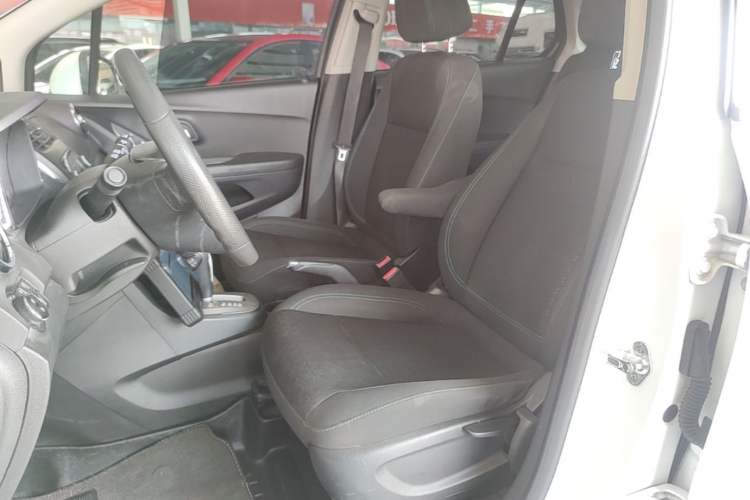 Used Chevrolet Trax 2016 1.4T Automatic Two-Wheel Drive Comfort Version with Sunroof Left Front Seat