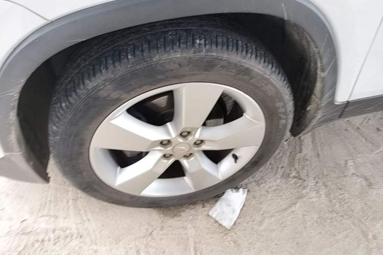 Used Chevrolet Trax 2016 1.4T Automatic Two-Wheel Drive Luxury Version Left Front Wheel Hub