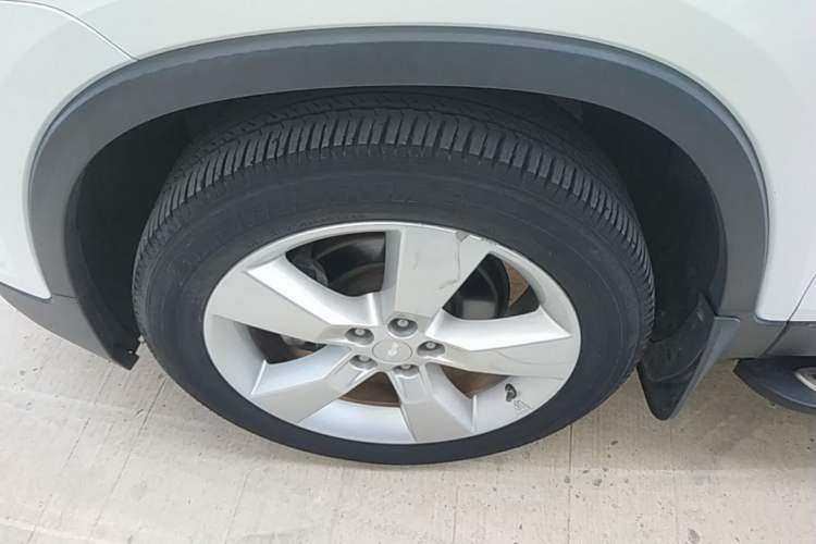 Used Chevrolet Trax 2016 1.4T Automatic 4x4 Flagship Model Left Front Wheel Hub